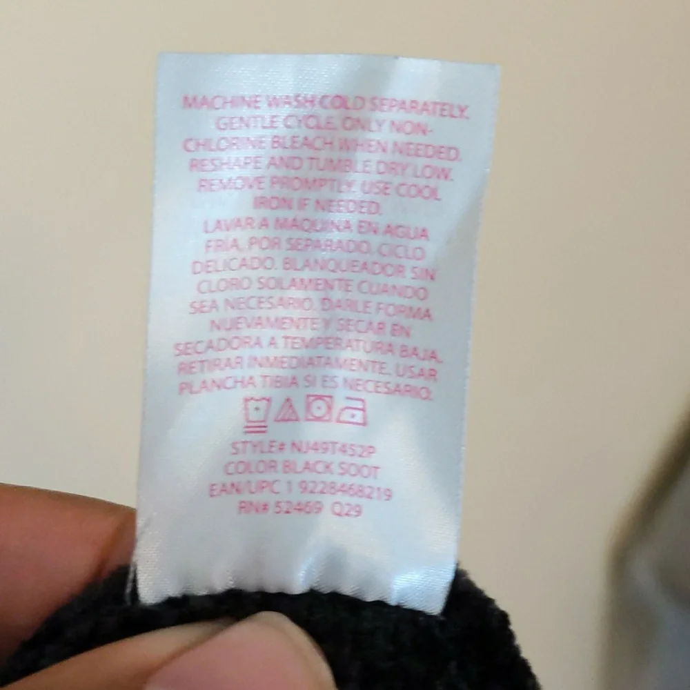 No Boundaries| Black Crew Neck Sweater Polyester made of 100% Recycled Materials - Picture 5 of 7